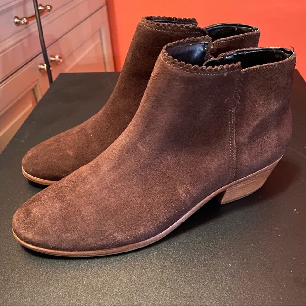 Jack Rogers Bailee Booties 9 Chocolate Brown Suede Ankle Boots Dark Preppy